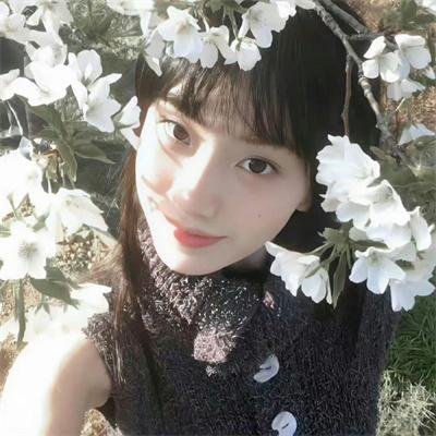 布鲁克斯，草地和可爱脸孔